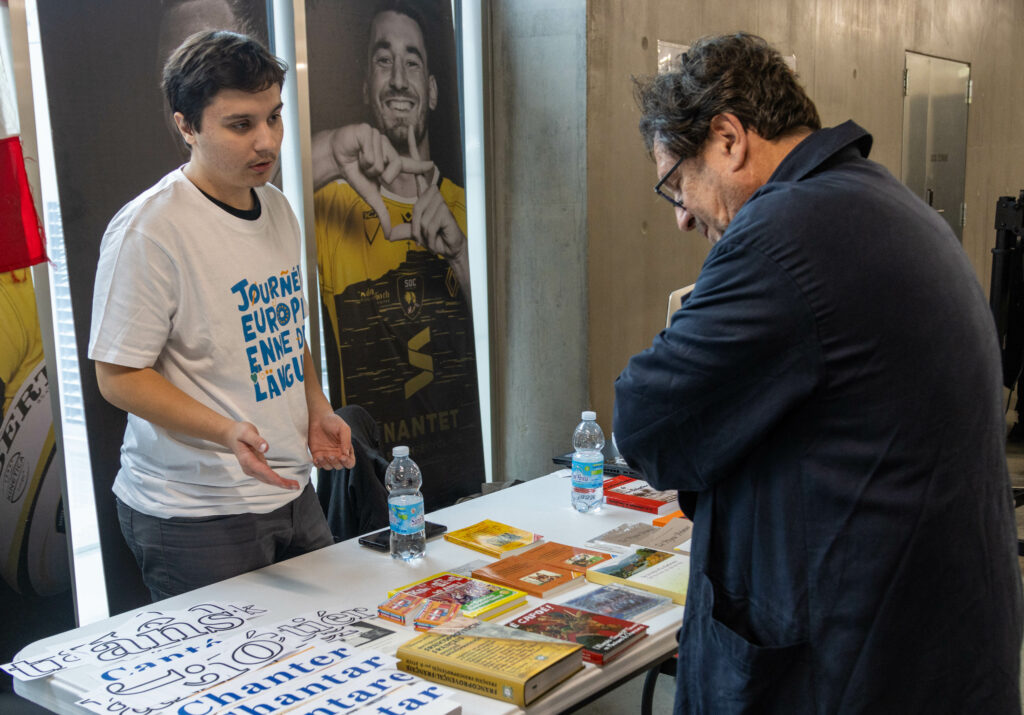 Michel Camoz ayant passé le plus de temps au stand de l'Institit de la Langue Savoyarde